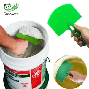 espátula curva plástica 15cm