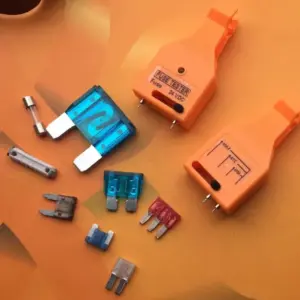 extrator de fusíveis automotivos